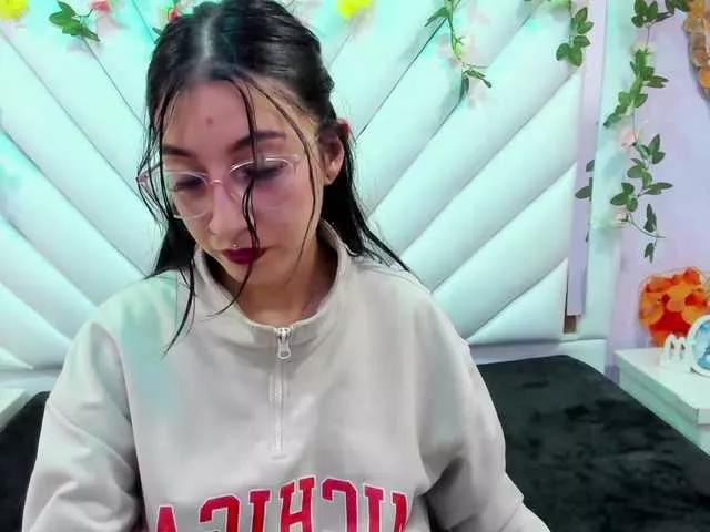 Offline kattyqueenn on BongaCams