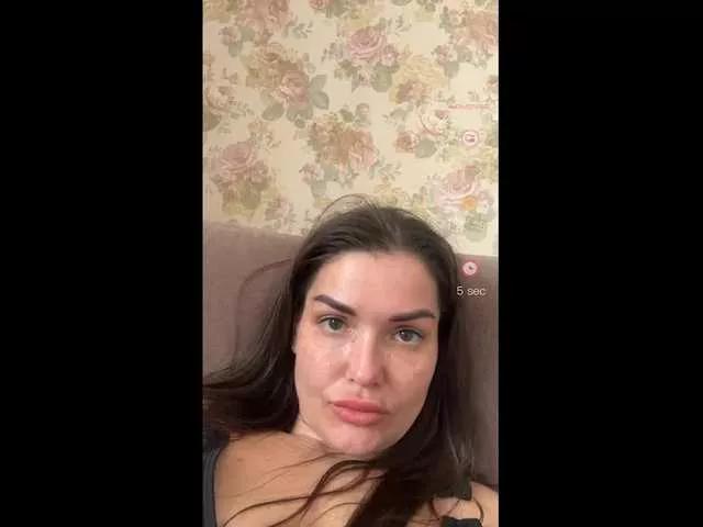 KikiMilf84 on BongaCams 