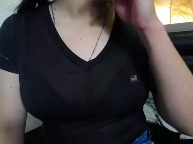Kingg-Queen-- on BongaCams