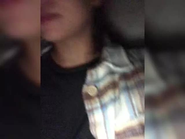 Offline Kiraggg on BongaCams