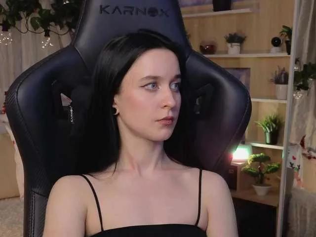 KiraLiLime on BongaCams 