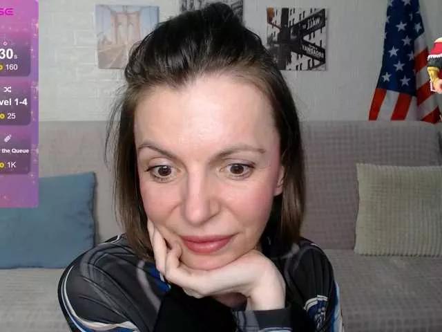 Offline Kiramarta on BongaCams