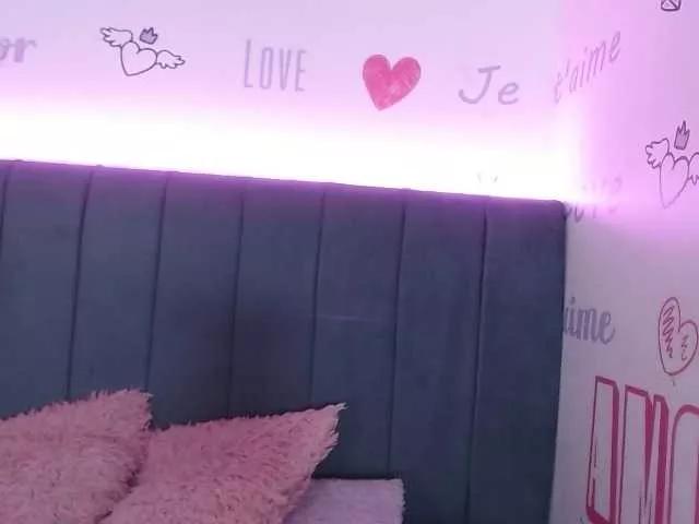 Freechat KittyBrooke on BongaCams