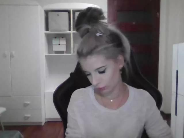 KristineNatural on BongaCams