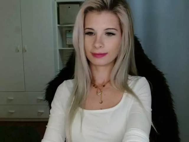 KristineNatural on BongaCams