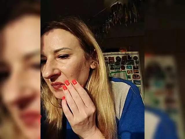 Ksenia333 on BongaCams 