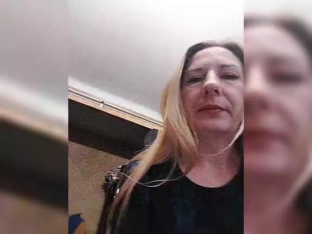 Ksenia333 on BongaCams 