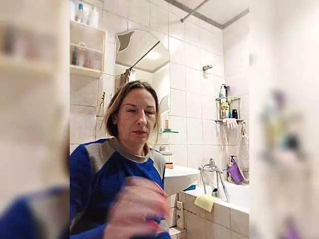 Ksenia333 on BongaCams 