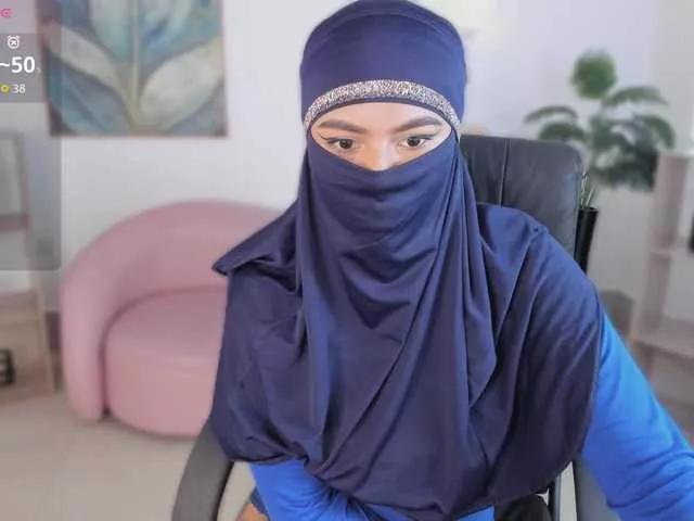 Offline kylie-soraya on BongaCams