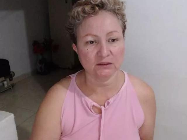 LADYQUEEN520 on BongaCams 