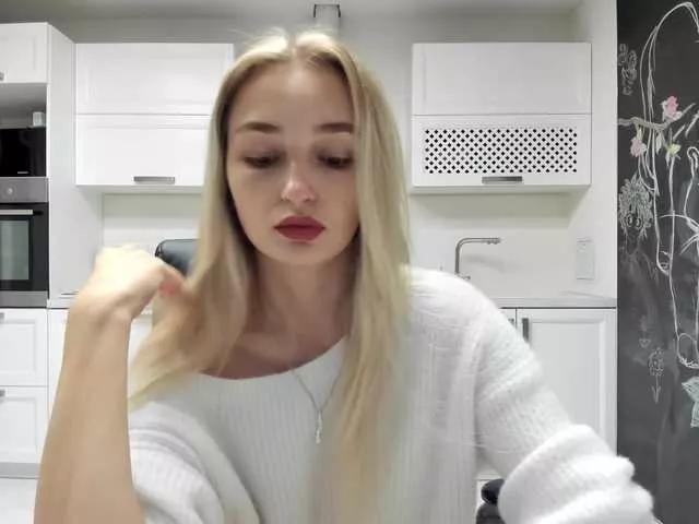 Offline Lana-Rhoades on BongaCams