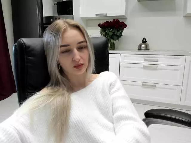 Offline Lana-Rhoades on BongaCams