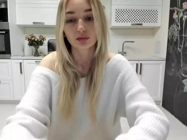 Offline Lana-Rhoades on BongaCams