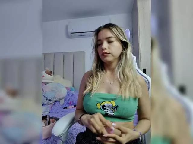 LarisaMaia on BongaCams 