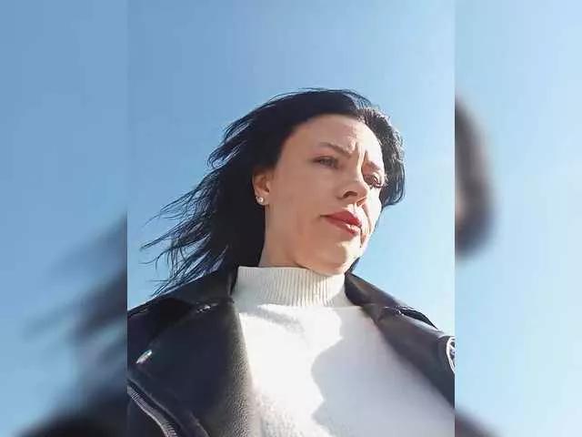 Lassy999 on BongaCams 