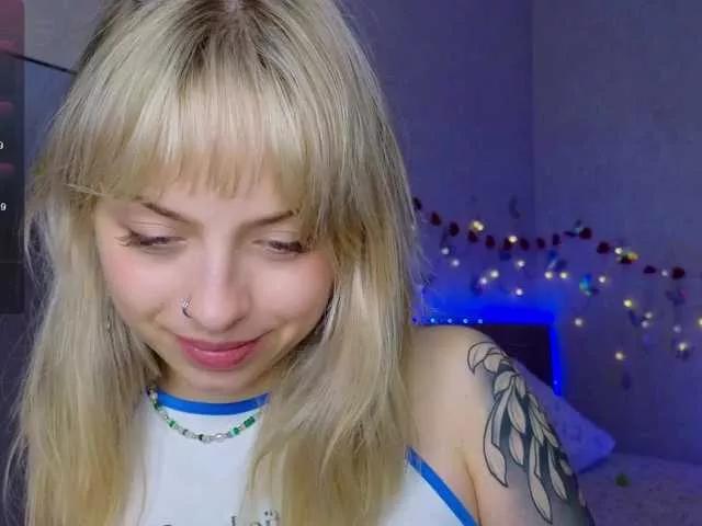 lavenderlav on BongaCams 