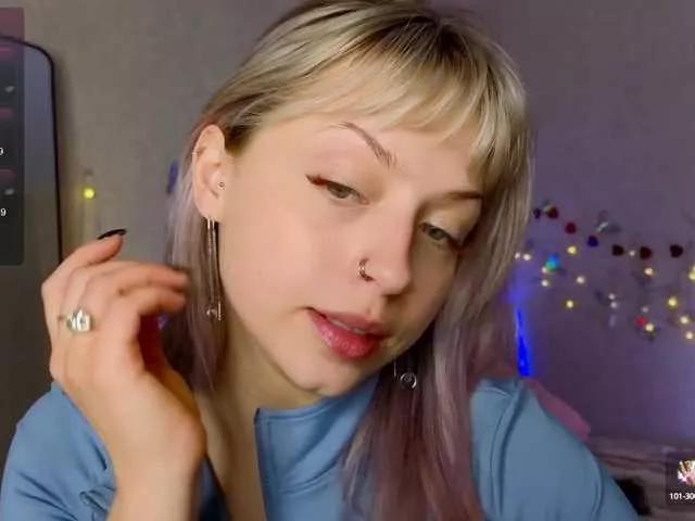 lavenderlav on BongaCams 