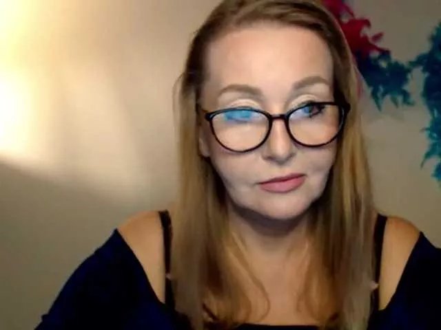 Offline LEAperfect on BongaCams