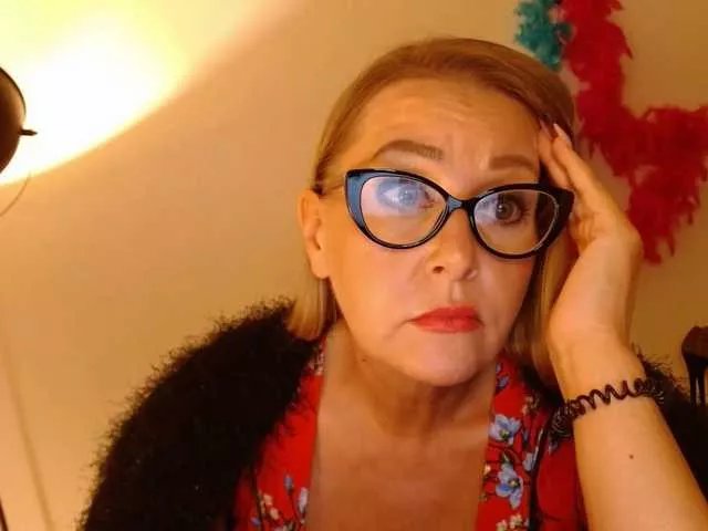 Offline LEAperfect on BongaCams