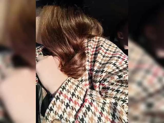 Lela1221 on BongaCams 
