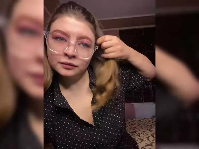 Lilian00666a on BongaCams 