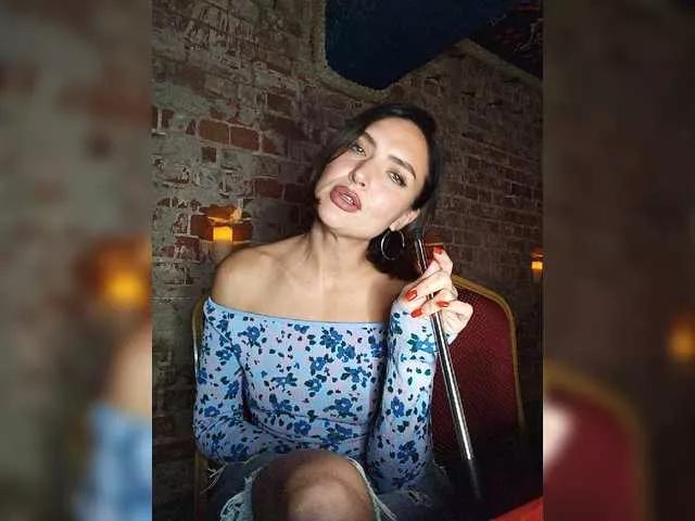 Lilith-Languaa on BongaCams 