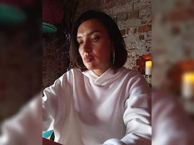 Lilith-Languaa on BongaCams 