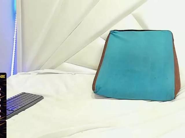 LiliYoung on BongaCams 