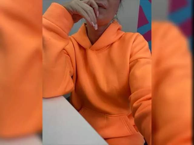 lilu2408 on BongaCams 