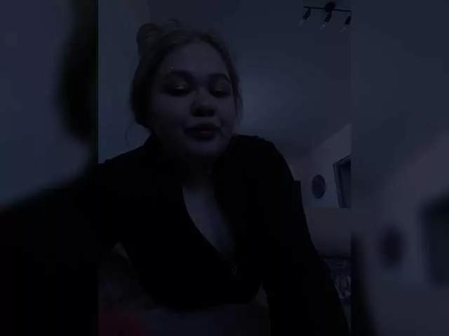 lina-7 on BongaCams 
