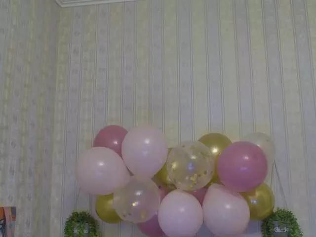 LinaTomingas on BongaCams 