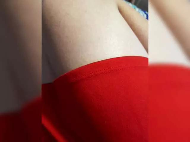 little-pussy3 on BongaCams 
