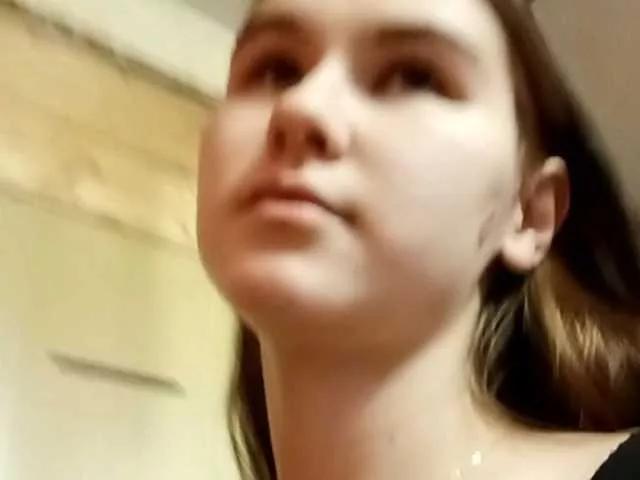 littleowlx on BongaCams