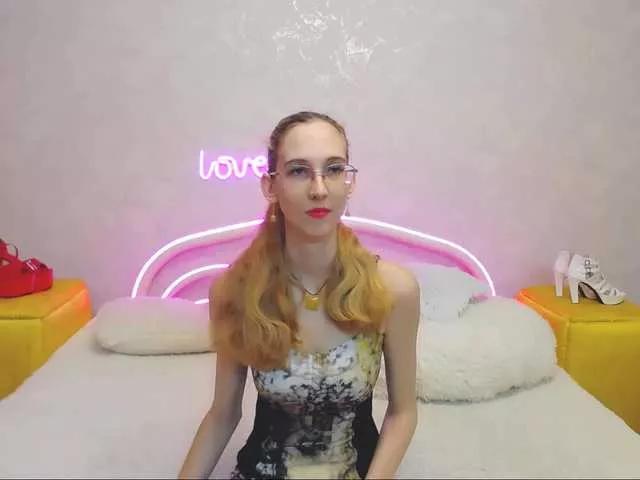 LizzieBrait on BongaCams 