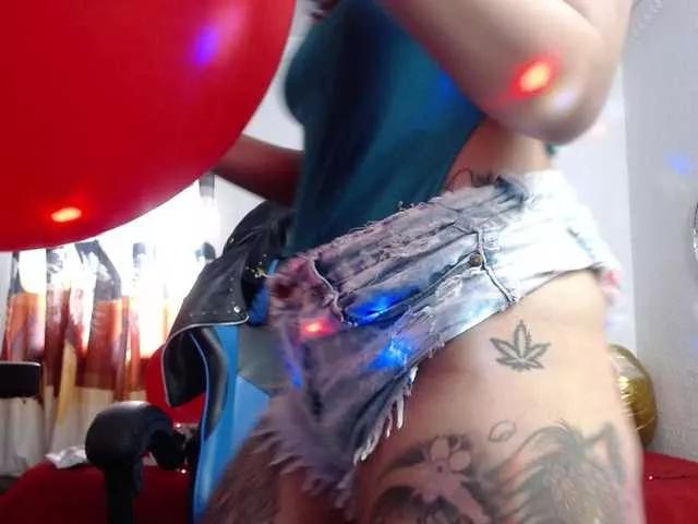 lola-fiery on BongaCams 