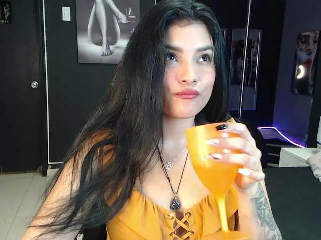 lolaastarss on BongaCams 