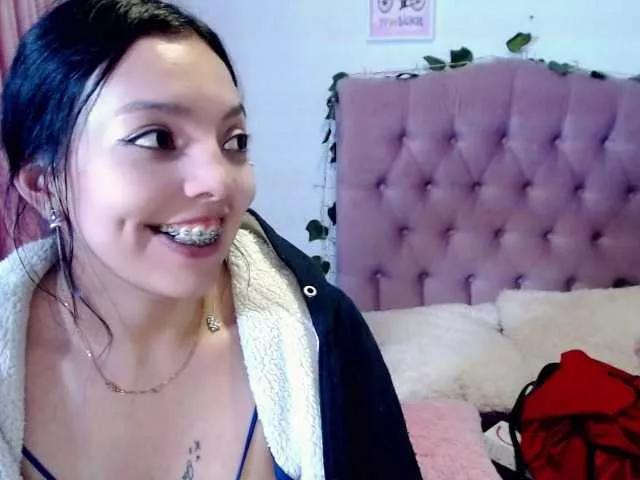 loren44tits on BongaCams 