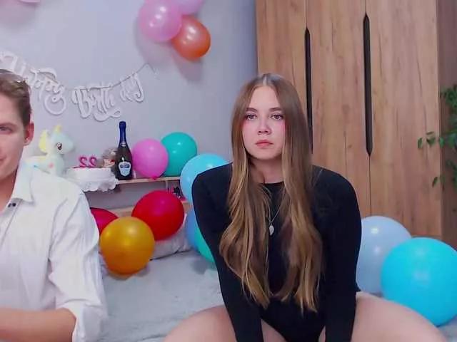 lost-wanderers on BongaCams 