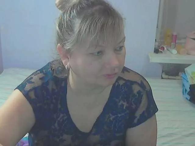 Offline LucyAlexis on BongaCams