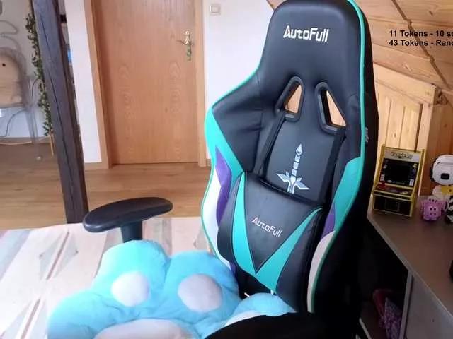 Offline Lunaticminx- on BongaCams