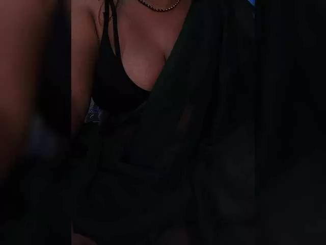 Lusty-Bhabhi on BongaCams 