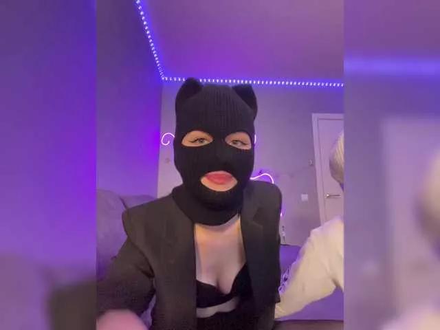 luxurycoup on BongaCams 