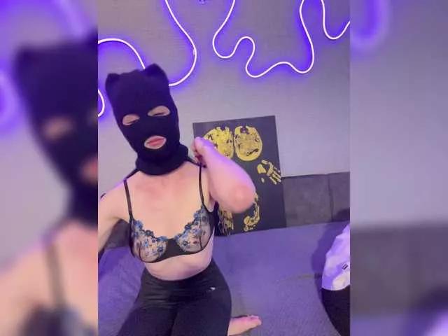 luxurycoup on BongaCams 