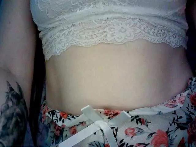 Offline Lynn on BongaCams