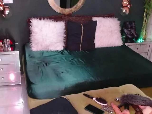 MadikeyHappy on BongaCams 