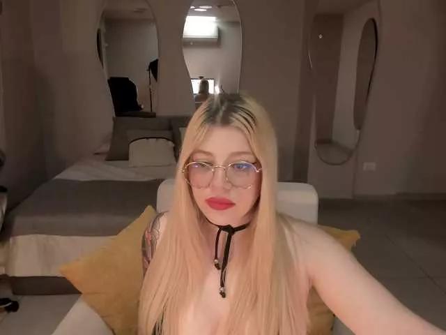 Freechat MadisonKane on BongaCams