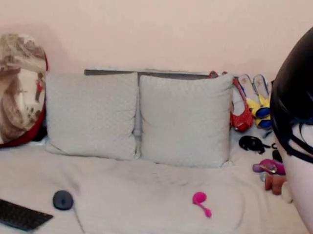 MadlenHairy on BongaCams 