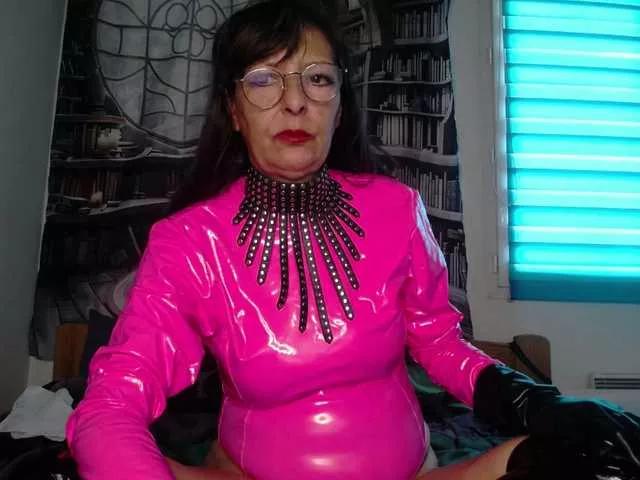 Maitresse-Elsa on BongaCams 
