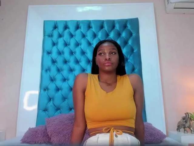MakiBounce on BongaCams 