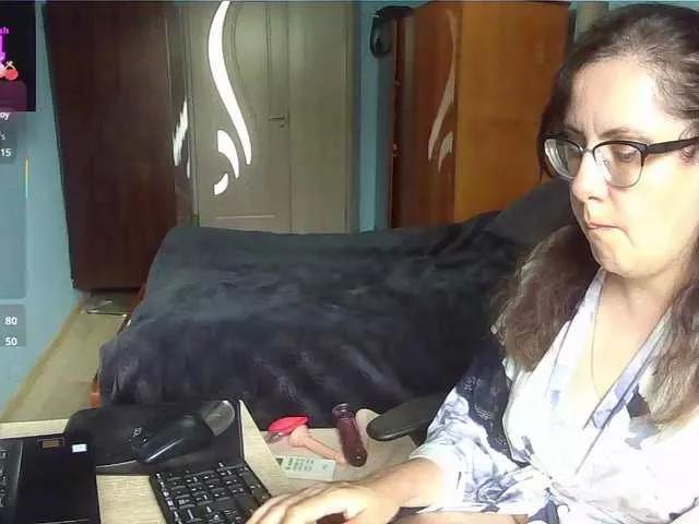 Offline mandarinka28 on BongaCams